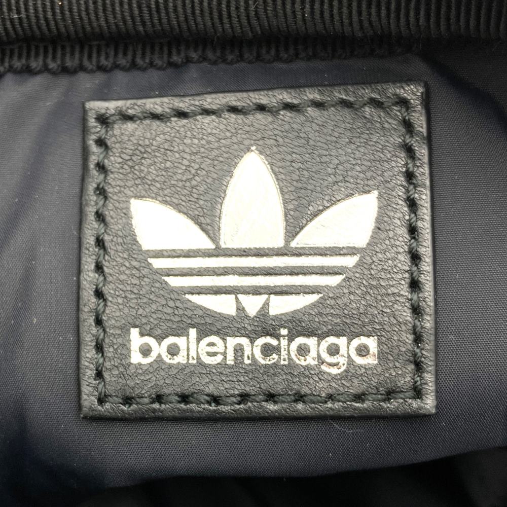 BALENCIAGA x adidas Collaboration Balenciaga Adidas Small Messenger Bag/Crossbody/Shoulder Bag Black 721850
