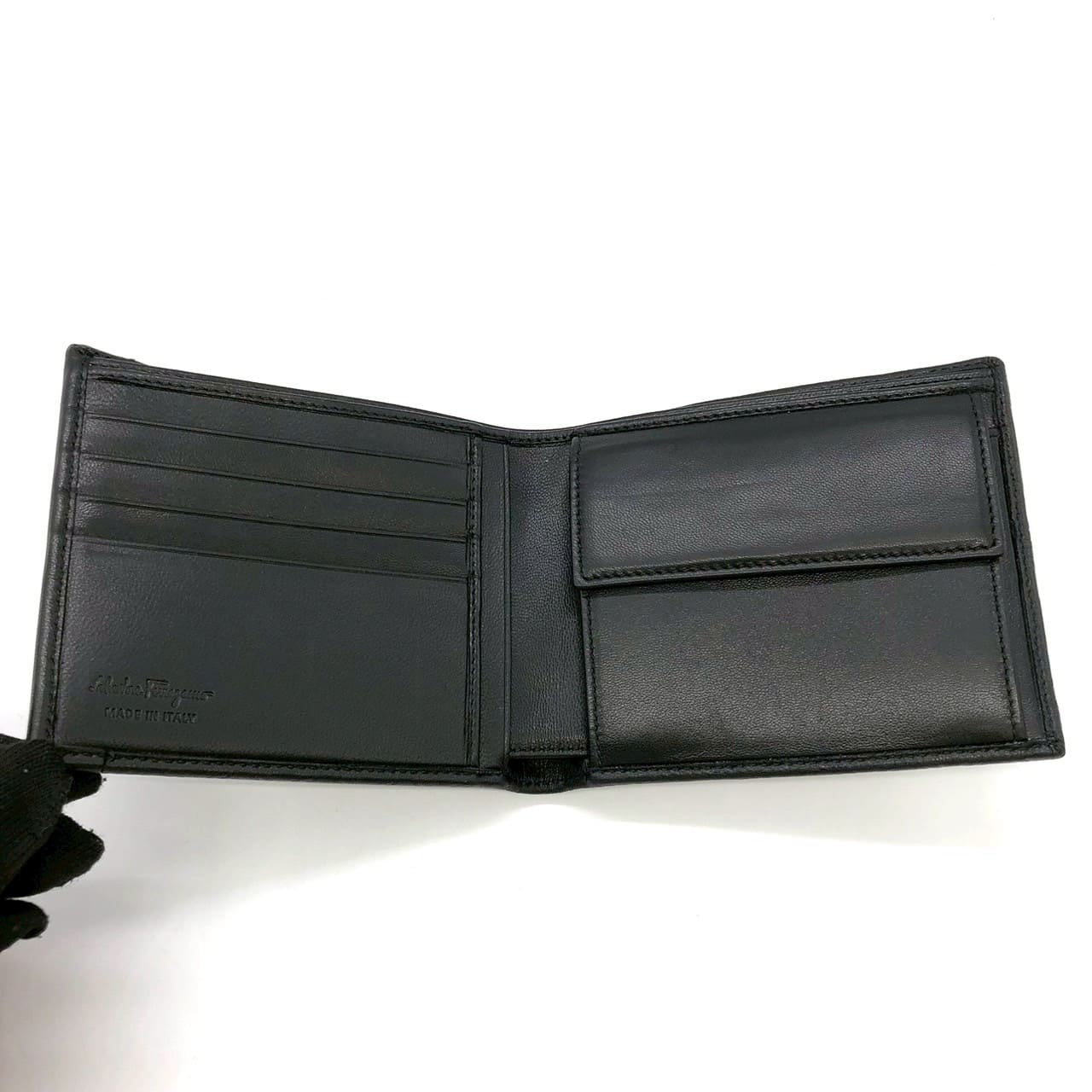 Salvatore Ferragamo Gancini Bi-fold Leather Wallet, Black, for Women and Men