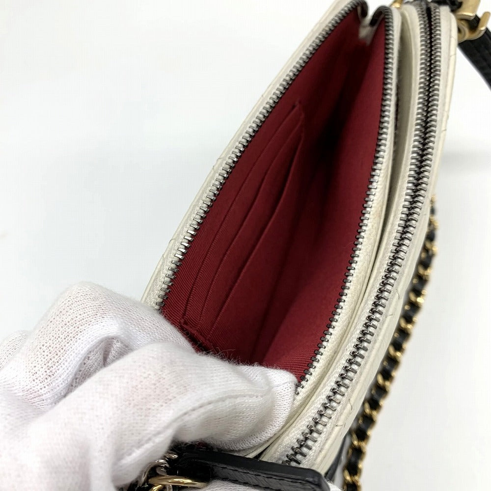 CHANEL Gabriel Phone Holder, Smartphone Case, Chain Wallet, Mini Chain Shoulder Bag, Leather, White/Black, Two-Tone, Women's Fashion, No. 25