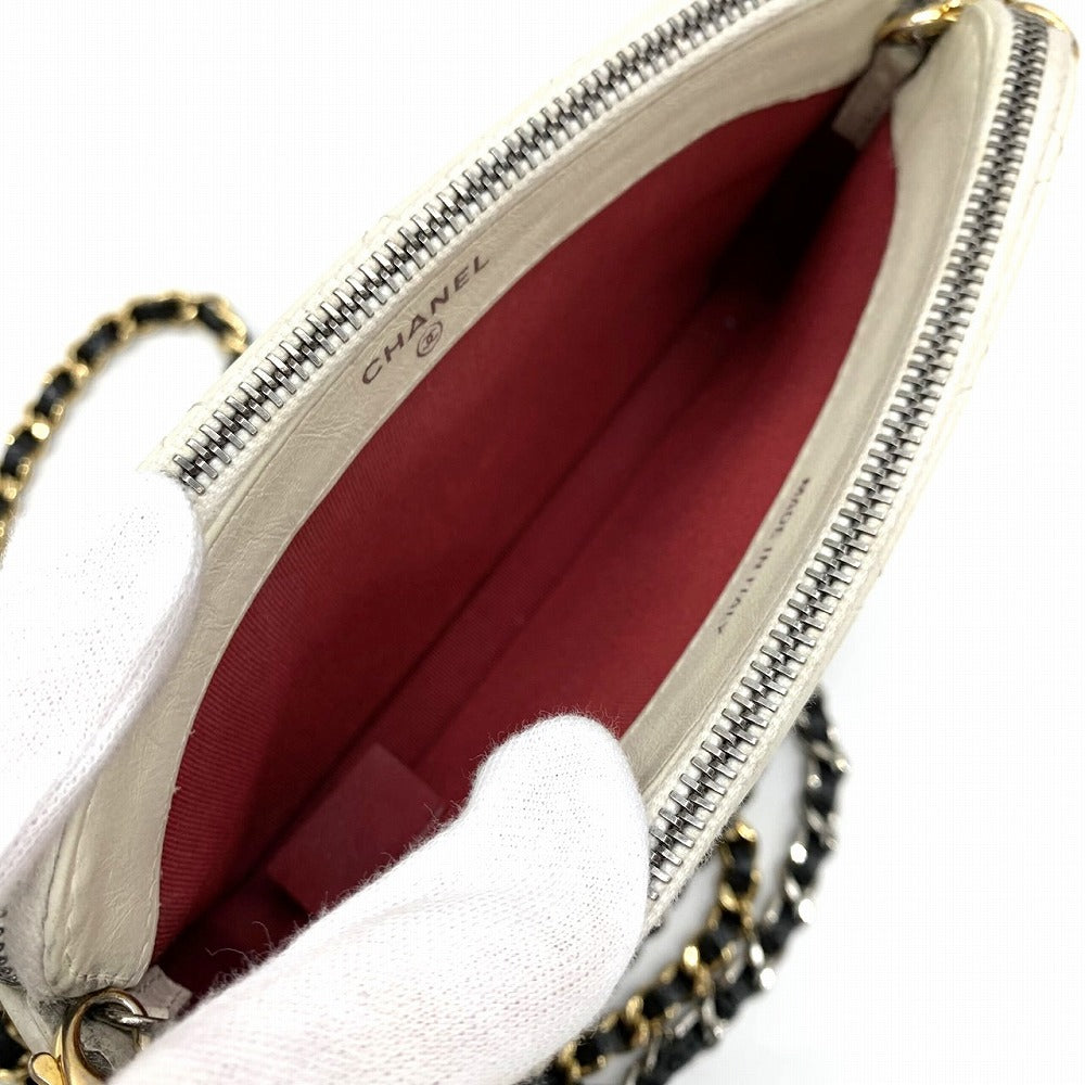 CHANEL Gabriel Phone Holder, Smartphone Case, Chain Wallet, Mini Chain Shoulder Bag, Leather, White/Black, Two-Tone, Women's Fashion, No. 25