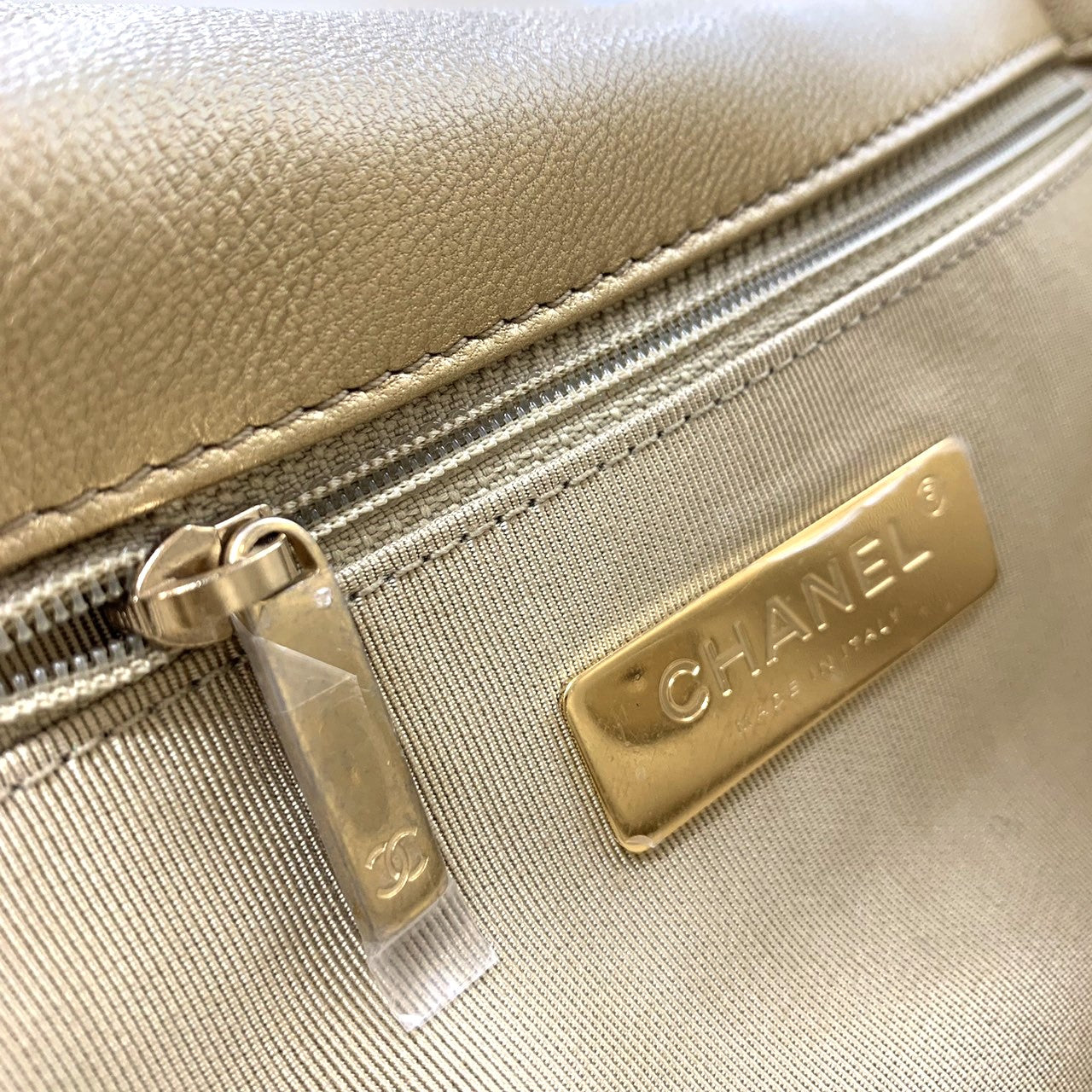 CHANEL19 Chanel Dixneuf Medium Size Maxi Matelassé Chain Shoulder Bag Handbag 2-way Women's PRE-OWNED