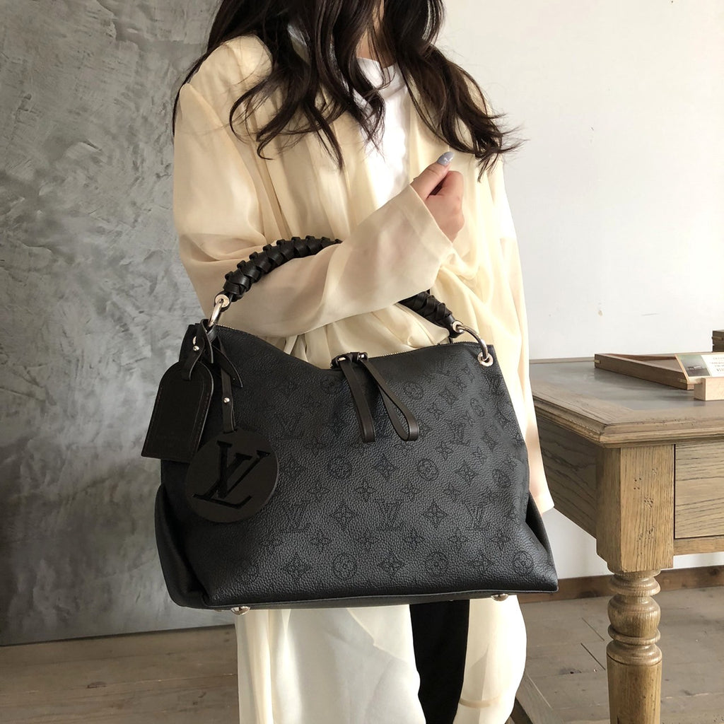 Excellent condition LOUIS VUITTON Beauvure Hobo M56073 2-way Shoulder Bag/Handbag Monogram Mahina Black Women's PRE-OWNED