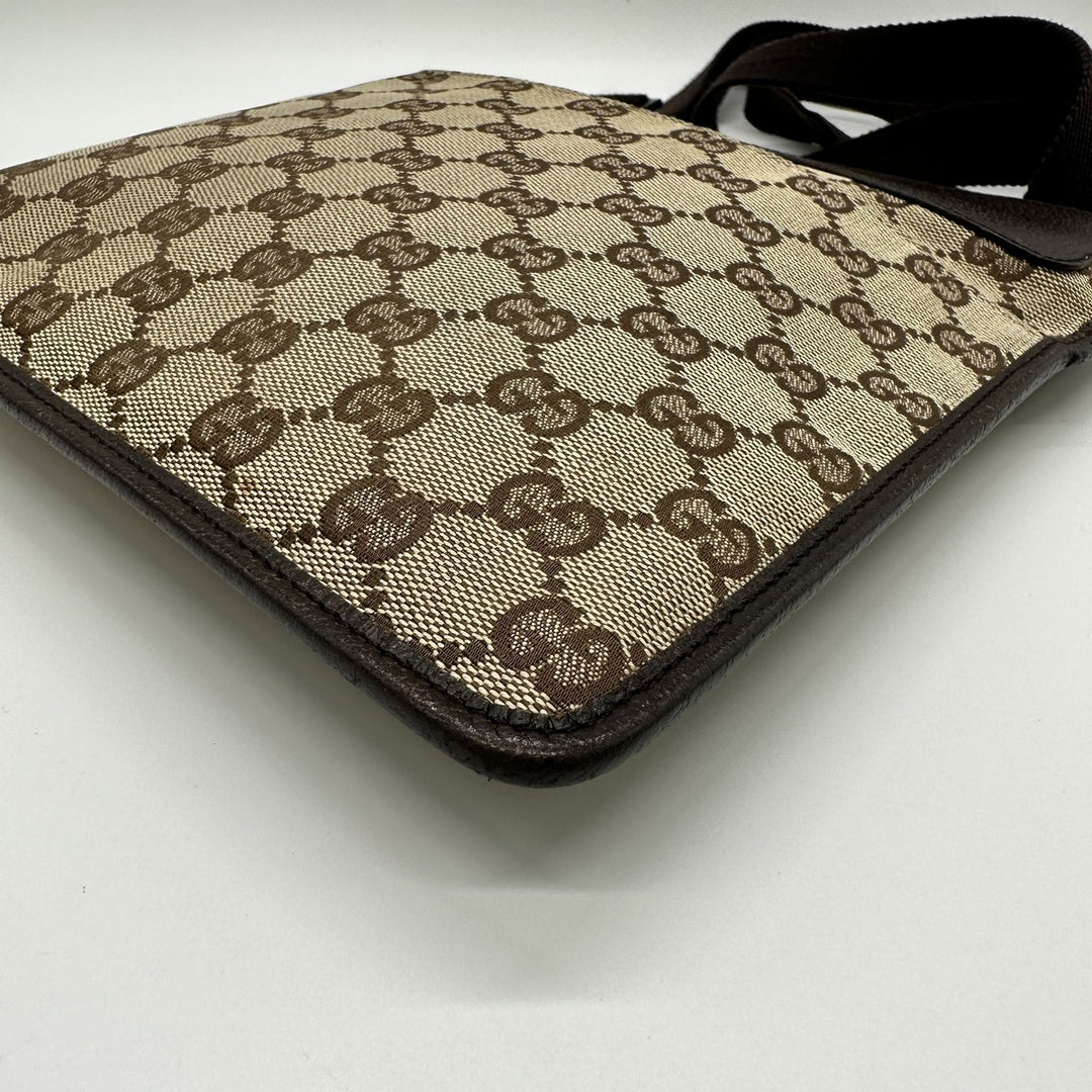 Gucci 27639 GG line diagonal shoulder bag canvas and leather brown brown thin