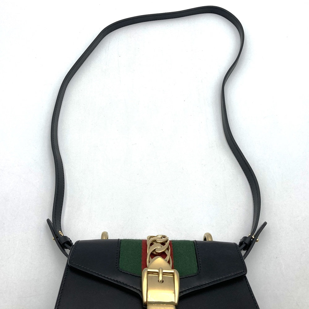 GUCCI 470270 シルヴィ ショルダーバッグ、シェリーラインチェーン、レザー、ブラック、レディース【中古品】