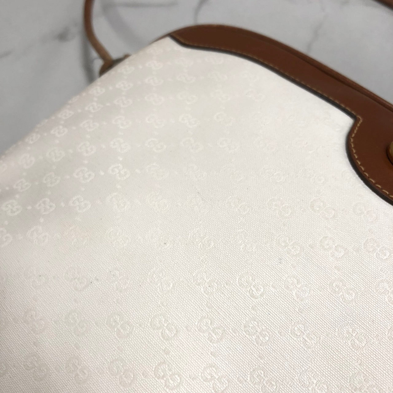 GUCCI Old Gucci 0001 104 0558 Shoulder Bag White Brown Micro GG PVC x Leather Brand Women's (Slightly Imperfect)