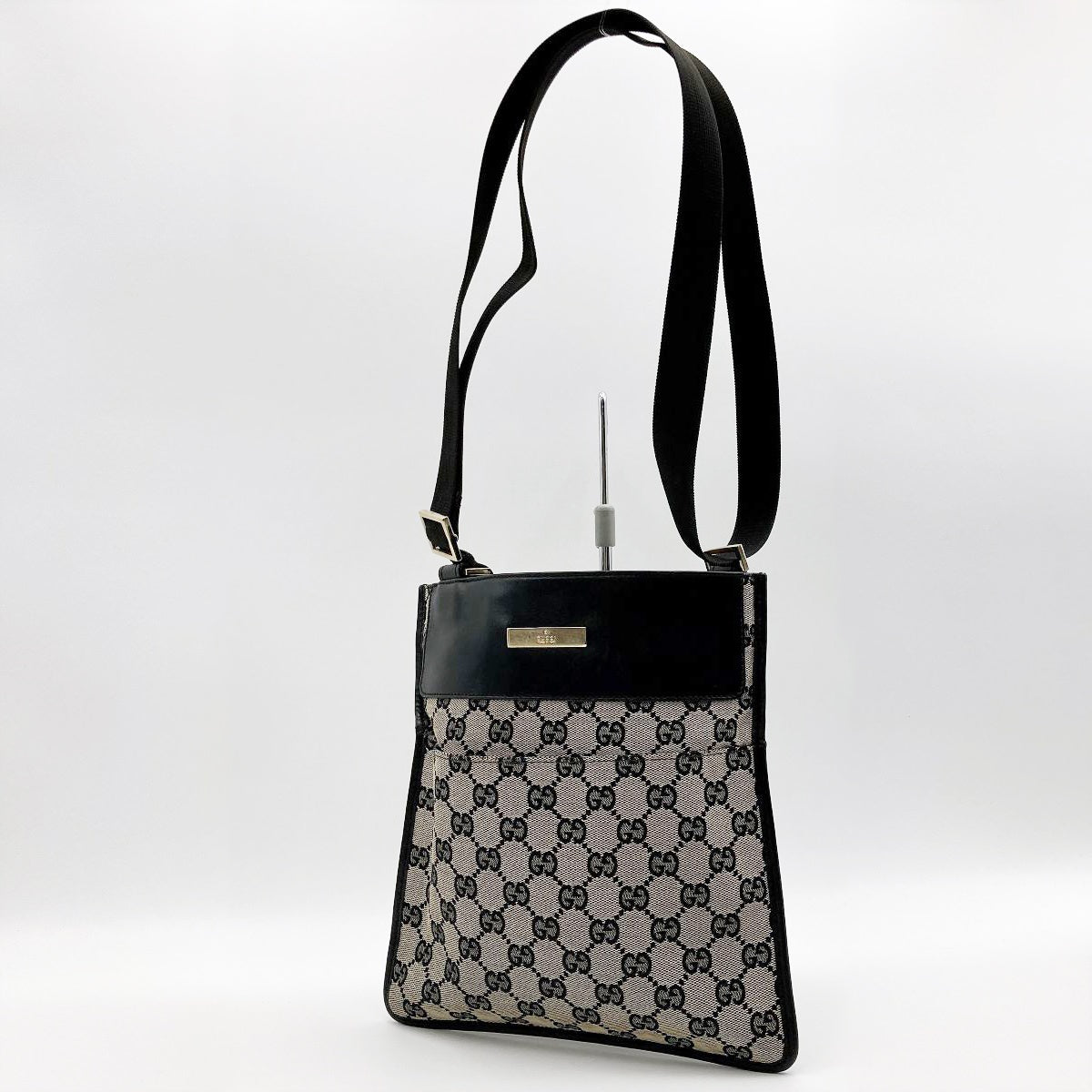 Gucci 019 0348 GG Canvas Shoulder Bag Black