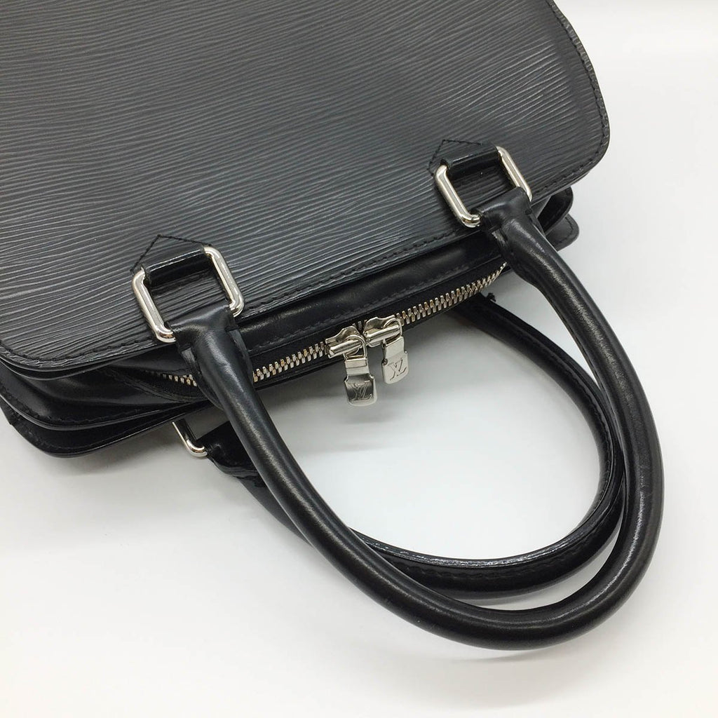 Louis Vuitton M52772 Pont Neuf Epi Handbag in Black with Silver Hardware