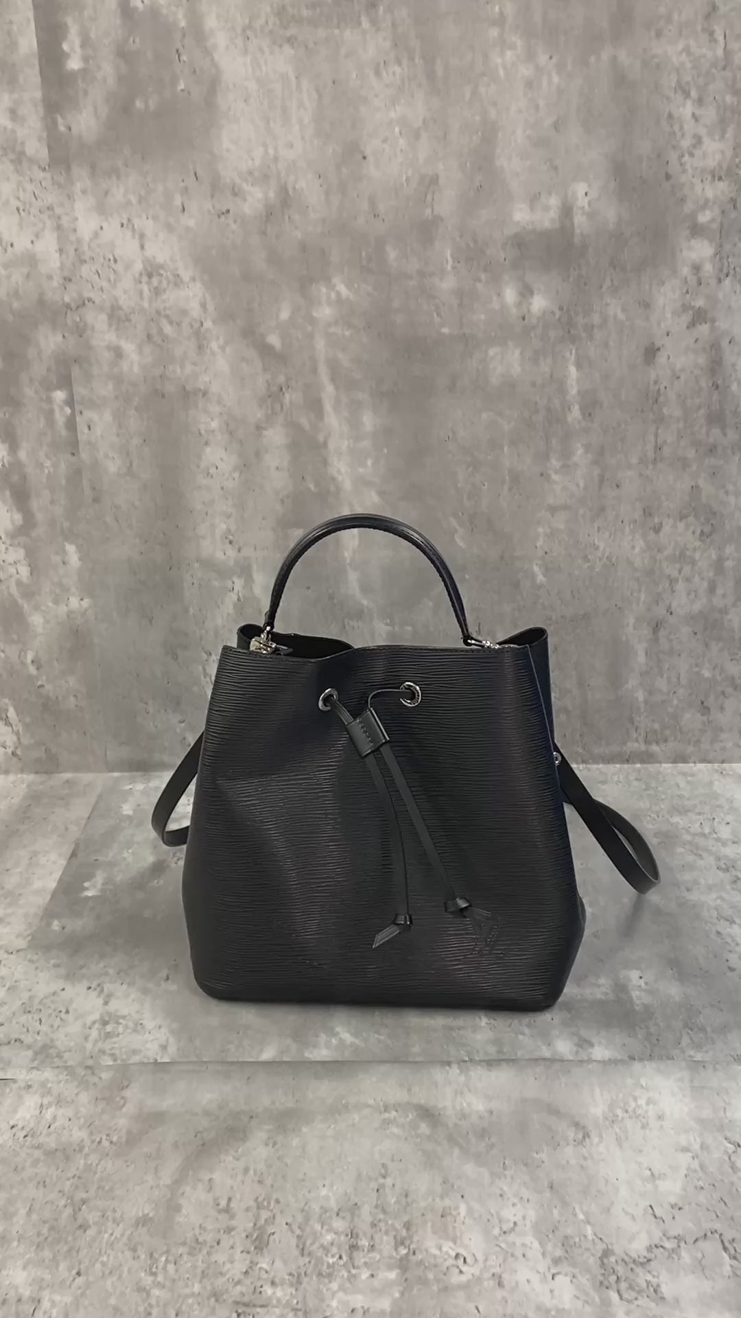 ルイ・ヴィトン M54366/ネオノエ ショルダーバッグ ノワール/ブラック エピレザー【中古品】