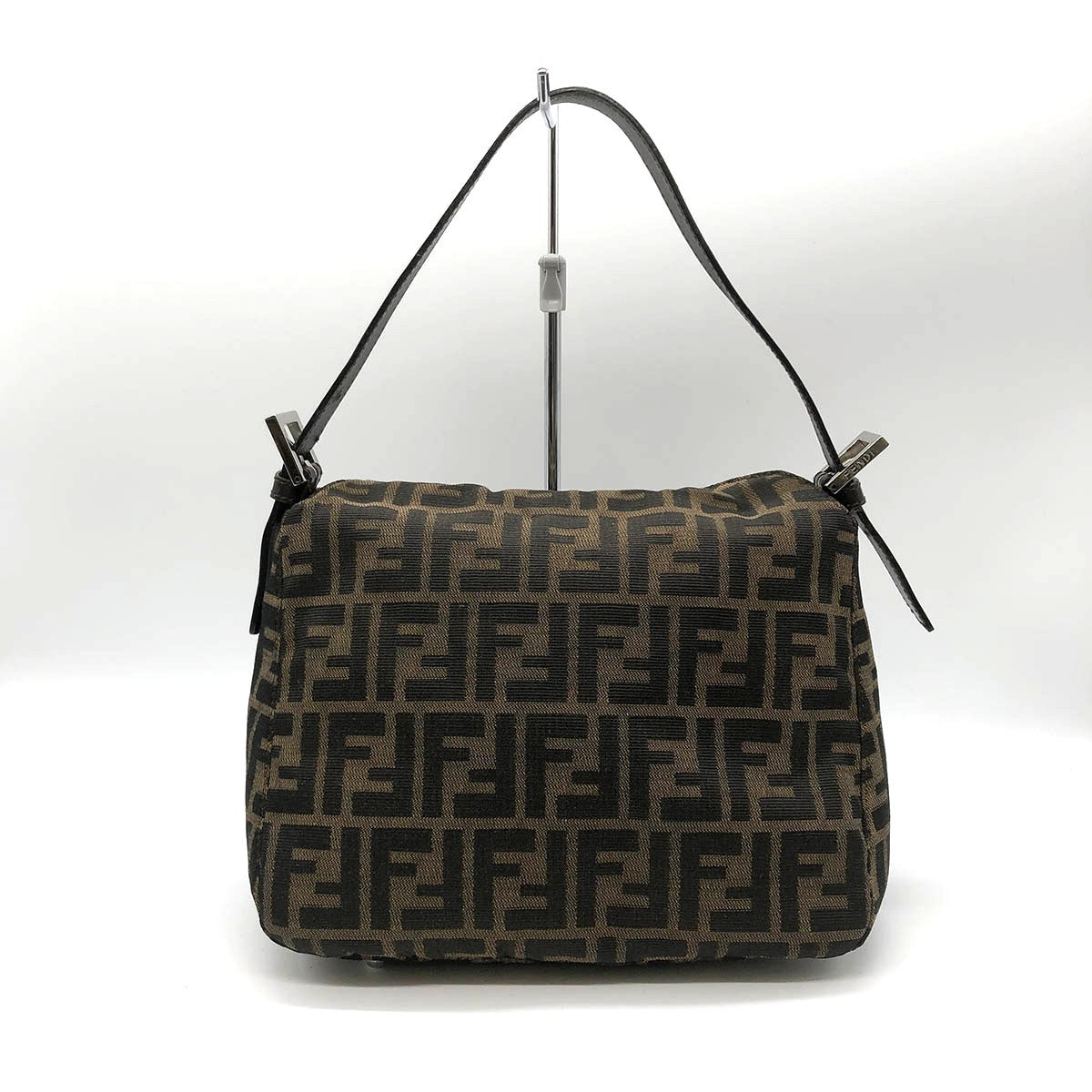 Fendi Mamma Baguette handbag in brown Zucca canvas with silver hardware