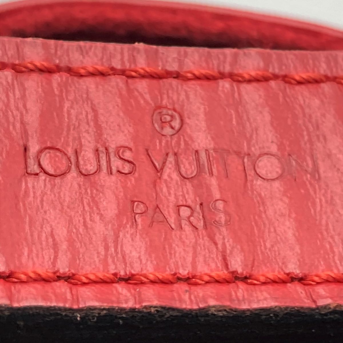 Louis Vuitton M59007 Noe Drawstring Shoulder Bag Epi Castilian Red